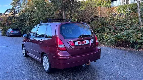 Suzuki Liana 2004 photo 3