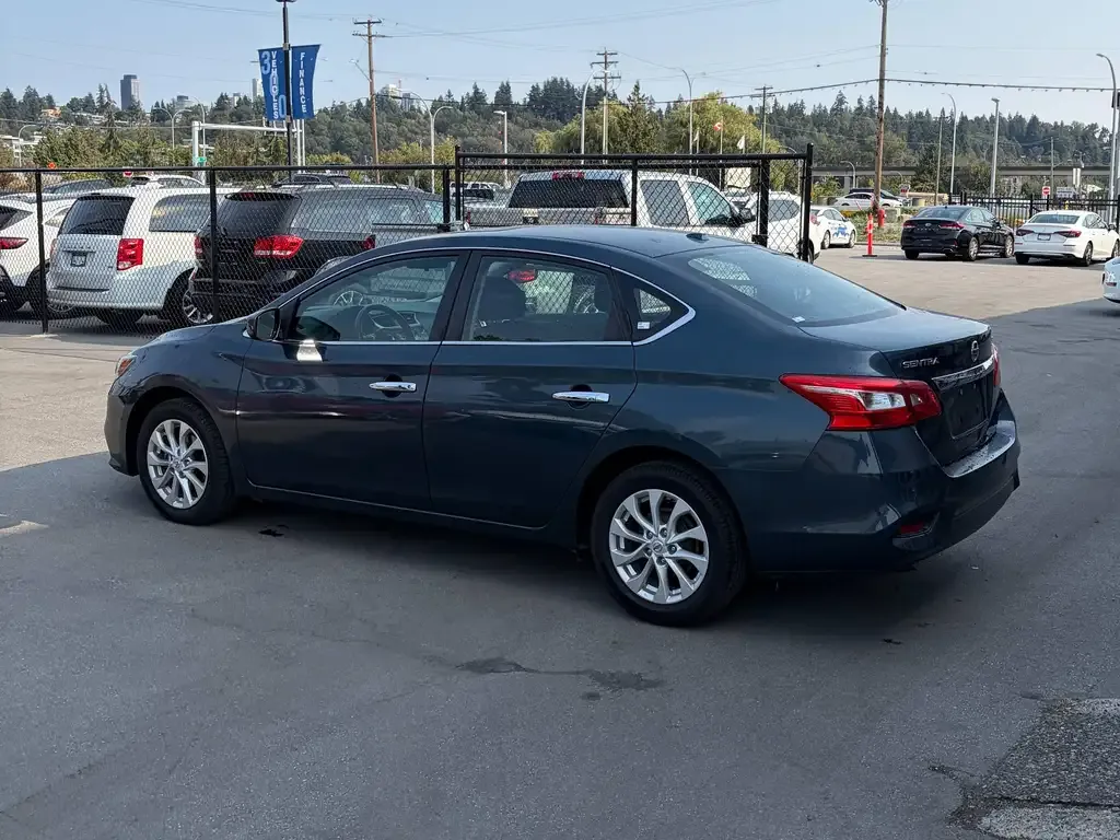 Nissan Sentra 2018 photo 3