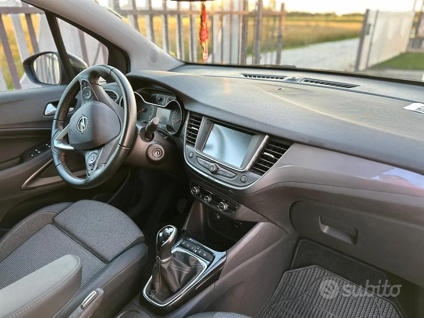 Opel Crossland 2021 photo 2