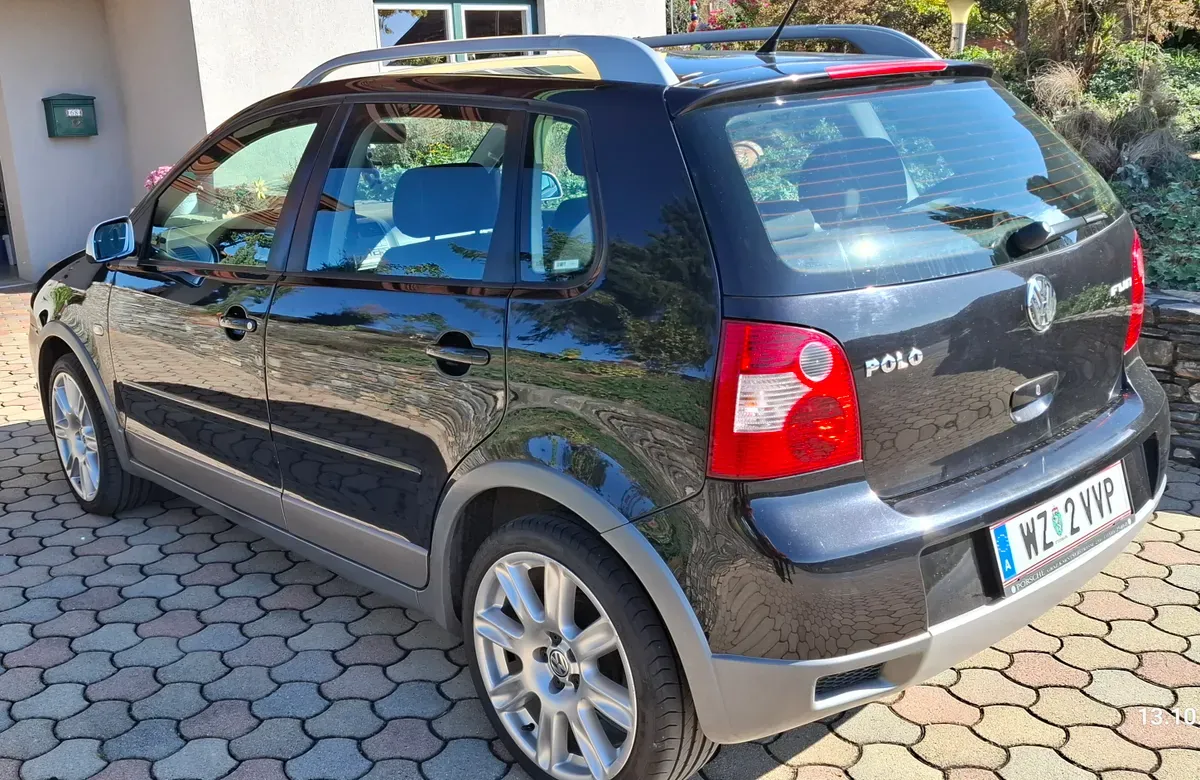 Volkswagen Polo 2004 photo 2