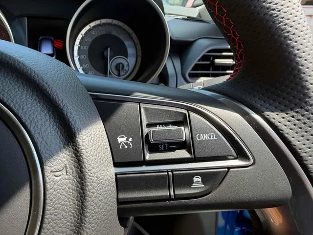 Suzuki Swift Sport 2025 photo 5
