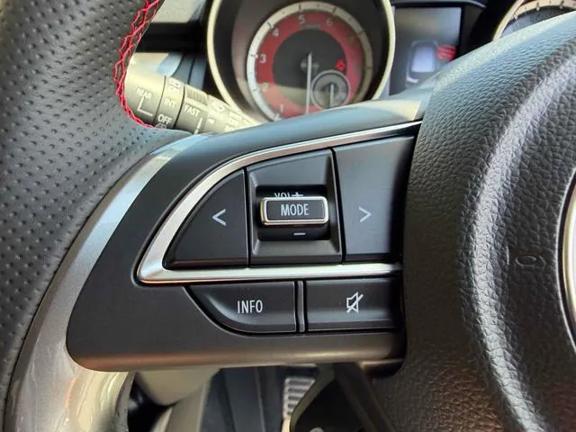 Suzuki Swift Sport 2025 photo 4