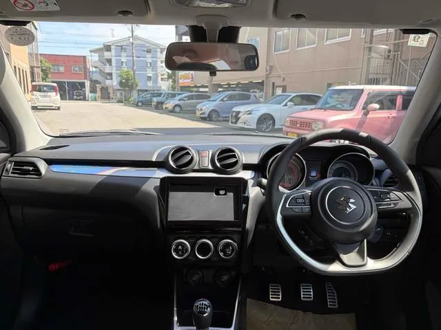 Suzuki Swift Sport 2025 photo 2