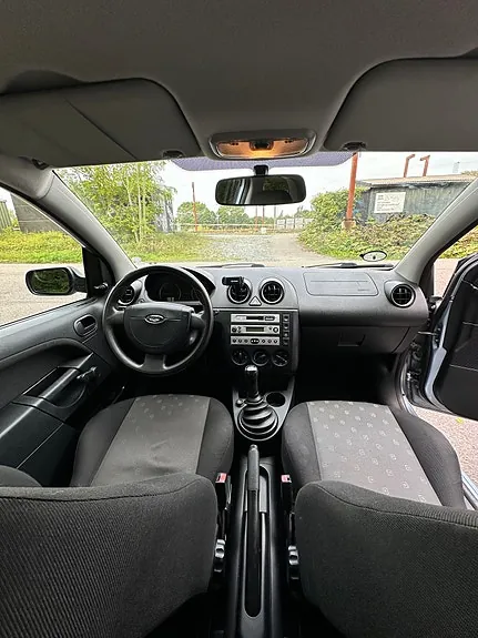 Ford Fiesta 2005 photo 3
