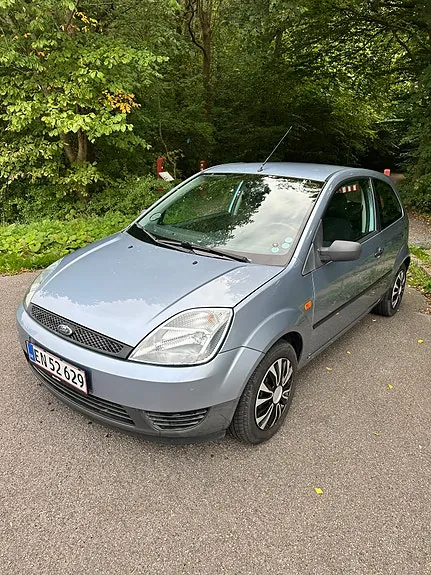 Ford Fiesta 2005 photo 2