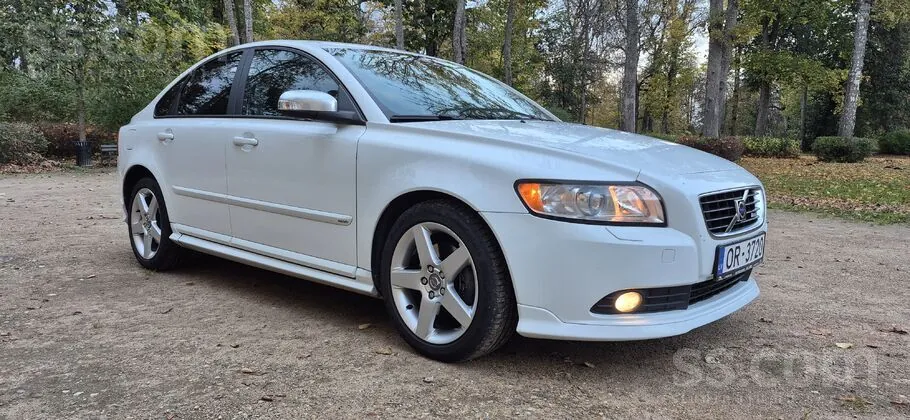 Volvo S40 2009 photo 2