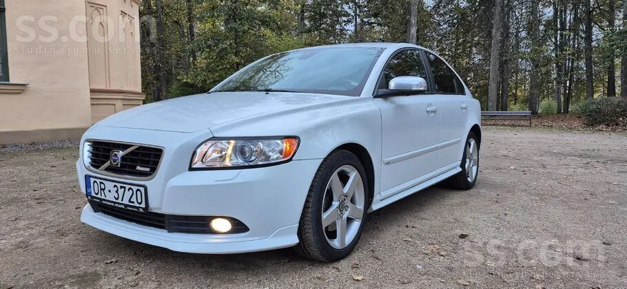 Volvo S40