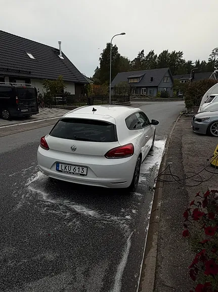 Volkswagen Scirocco 2011 photo 2