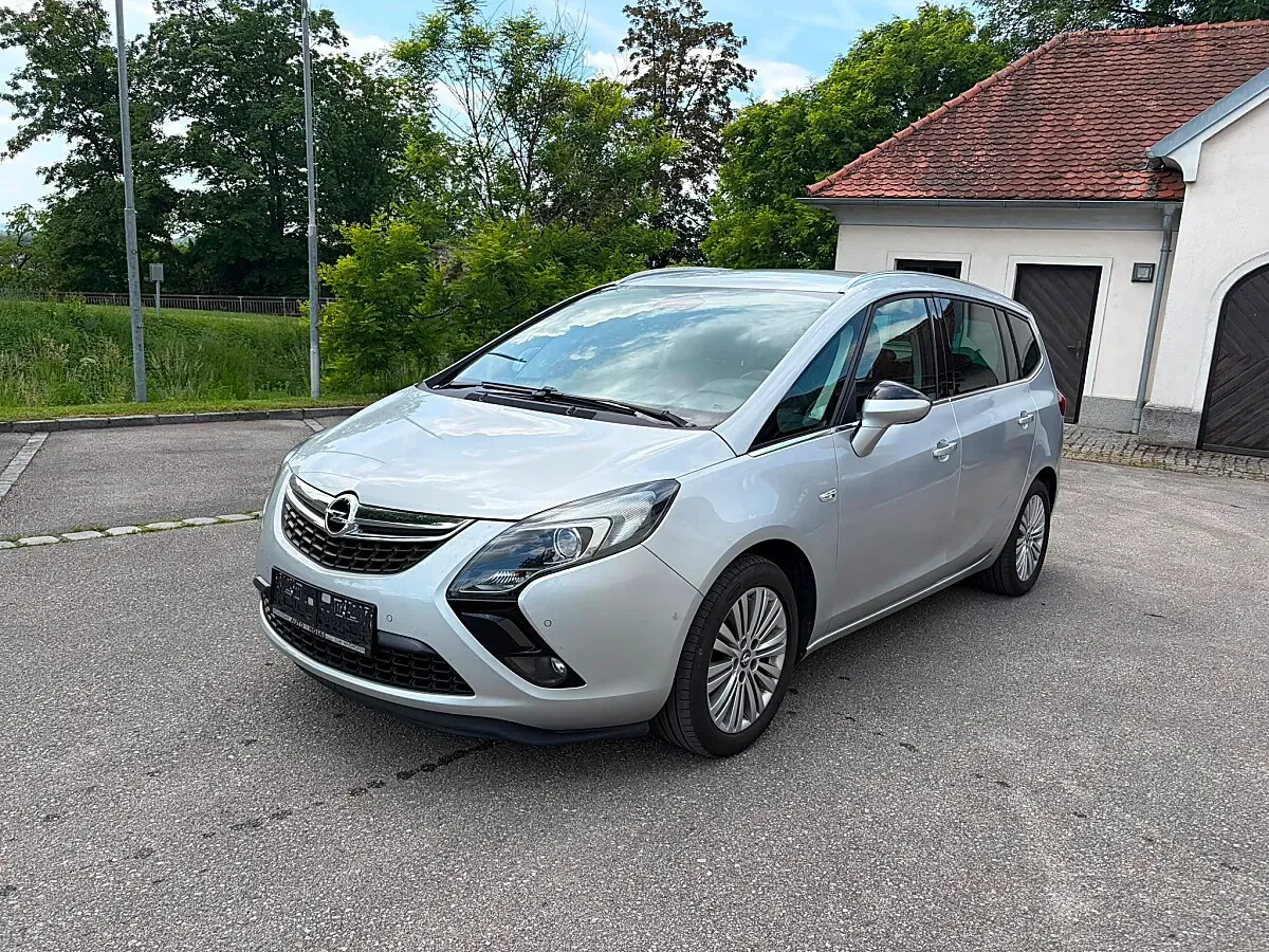 Opel Zafira Tourer 2015 photo 2