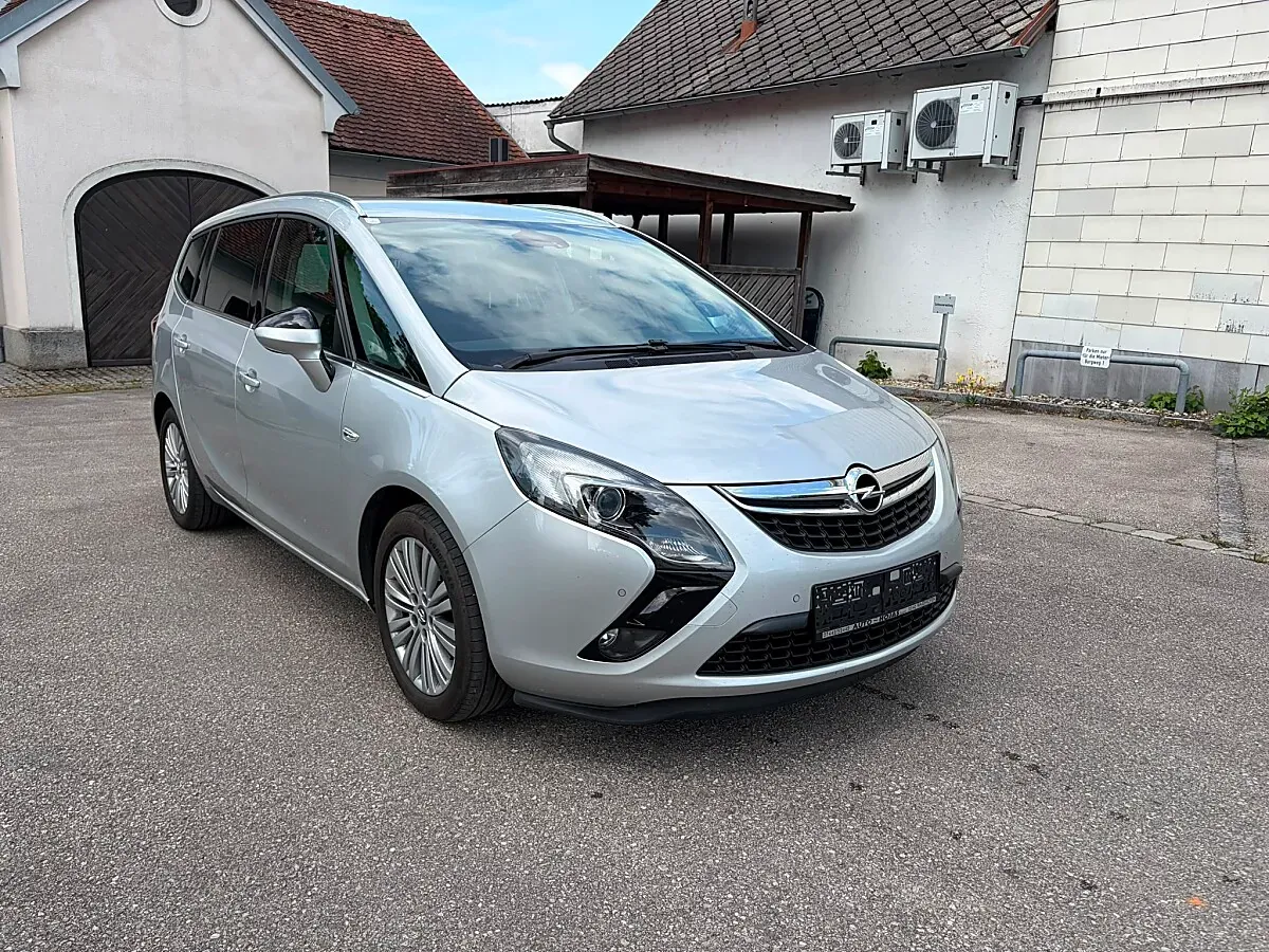 Opel Zafira Tourer 2015 photo 3
