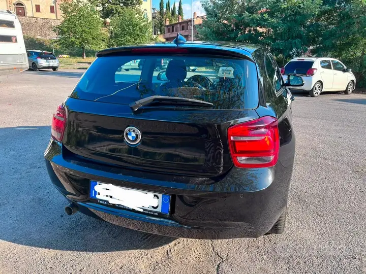 BMW 118D 2012 photo 2