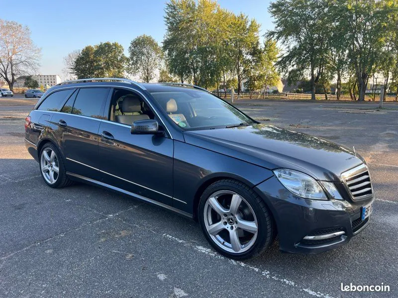 Mercedes-Benz E-Class 2010 photo 2