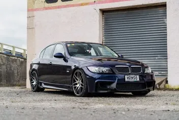 BMW 323I 2008 photo 3