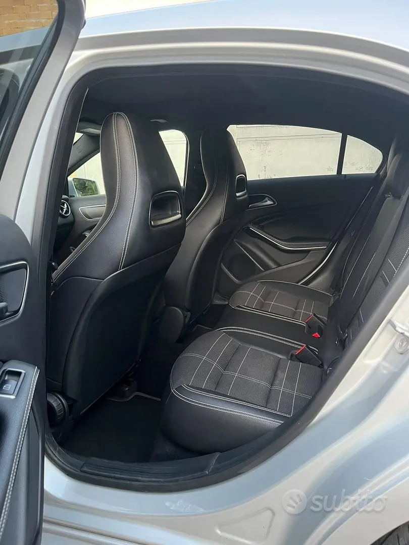 Mercedes-Benz A 2016 photo 4
