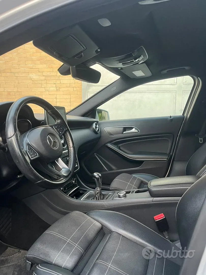 Mercedes-Benz A 2016 photo 5