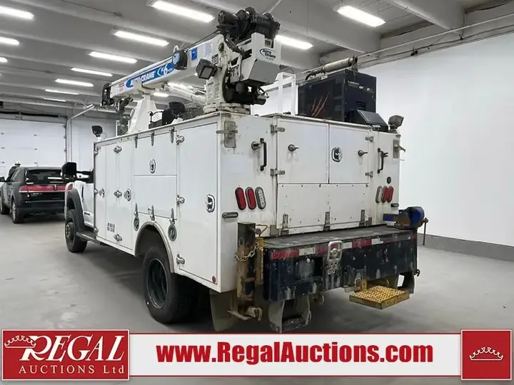 Ford F-550 2017 photo 4