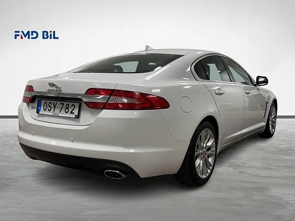 Jaguar Xf 2015 photo 5