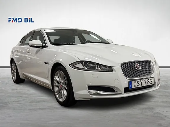 Jaguar Xf 2015 photo 4
