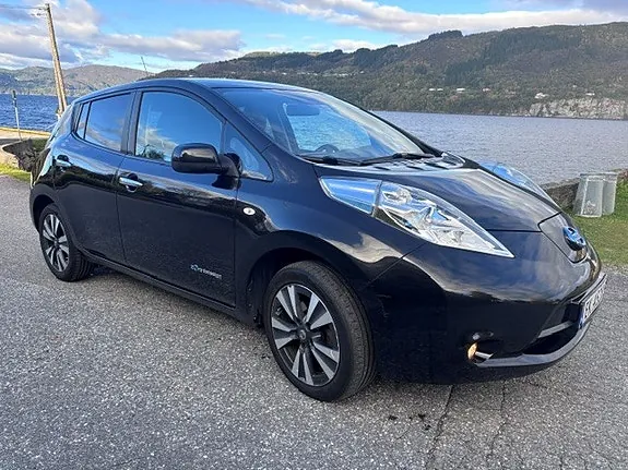 Nissan Leaf 2017 photo 2