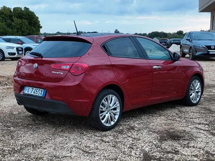 Alfa Romeo Giulietta 2017 photo 3