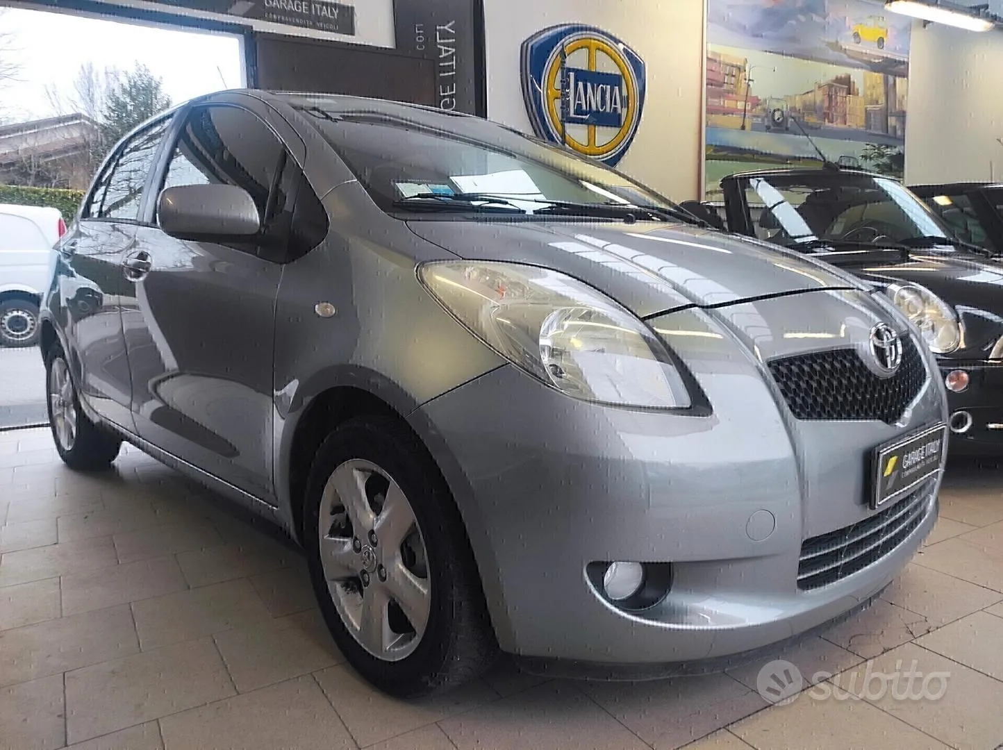 Toyota Yaris 2006 photo 2