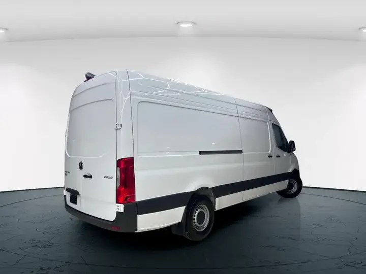 Mercedes-Benz Sprinter 2025 photo 3