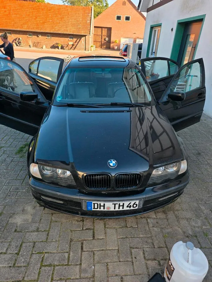 BMW 328I