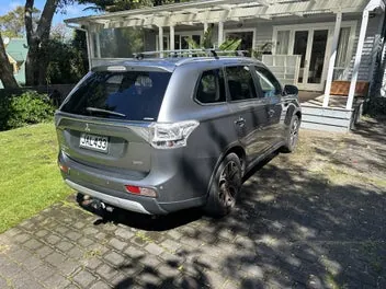 Mitsubishi Outlander 2015 photo 3
