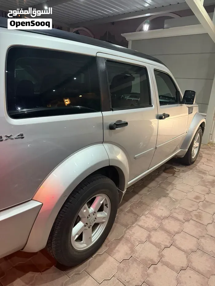 Dodge Nitro 2011 photo 4