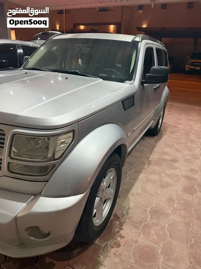 Dodge Nitro 2011 photo 2