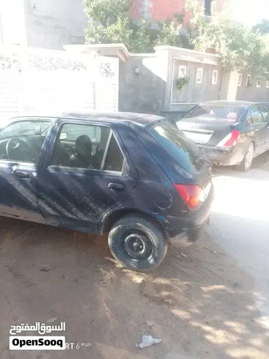 Ford Fiesta 2000 photo 4
