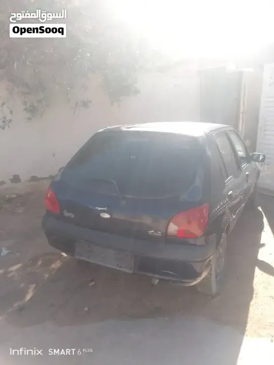 Ford Fiesta 2000 photo 2