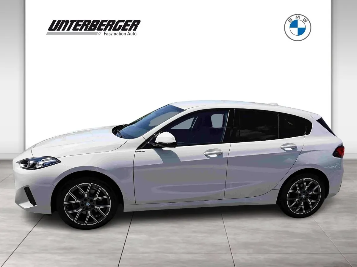 BMW 1 Series 2025 photo 3