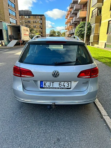 Volkswagen Passat 2011 photo 4