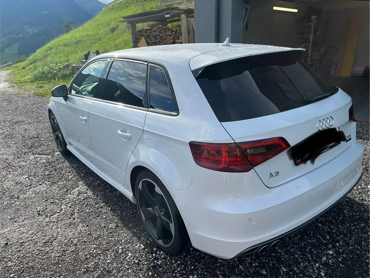 Audi A3 2015 photo 2
