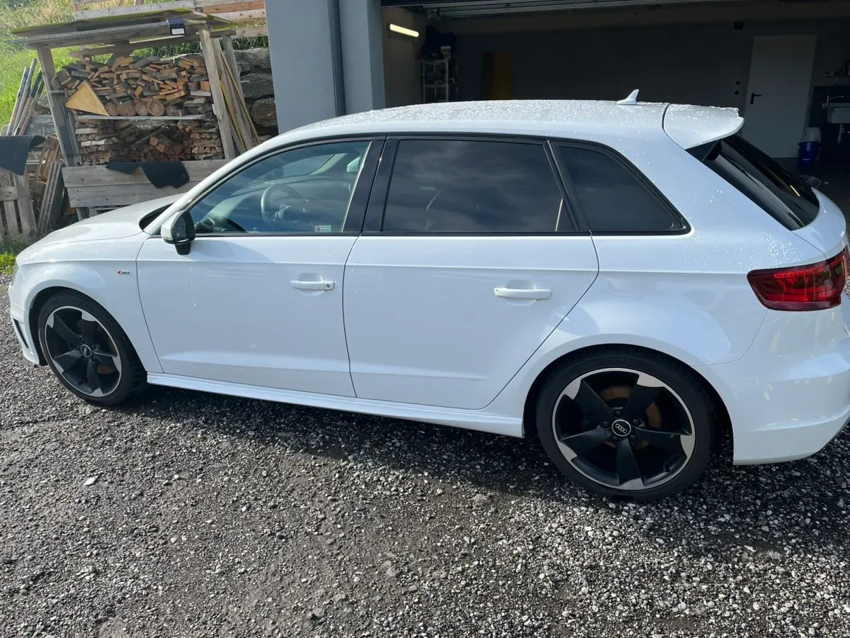 Audi A3 2015 photo 3