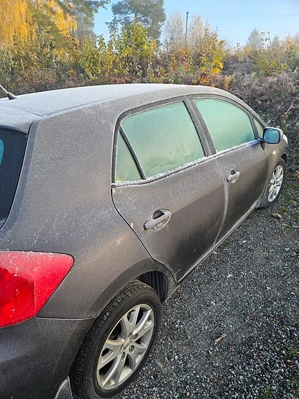 Toyota Auris 2009 photo 2