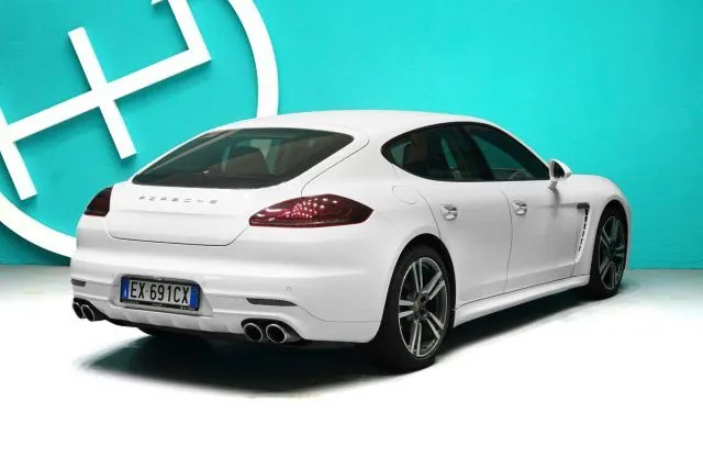 Porsche Panamera 2014 photo 2