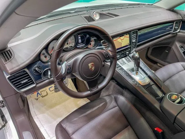 Porsche Panamera 2014 photo 4