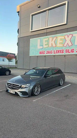 Mercedes-Benz E220 2017 photo 3