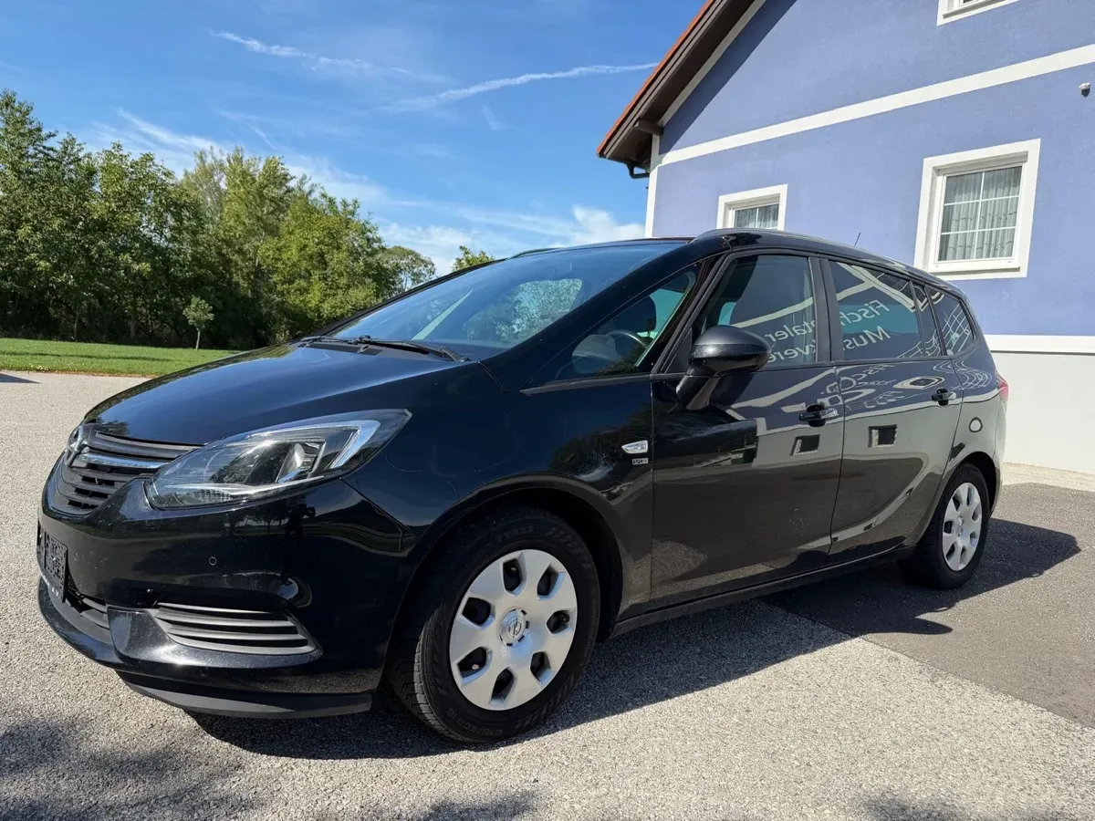 Opel Zafira Tourer 2019 photo 3