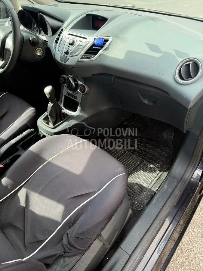 Ford Fiesta 2009 photo 4