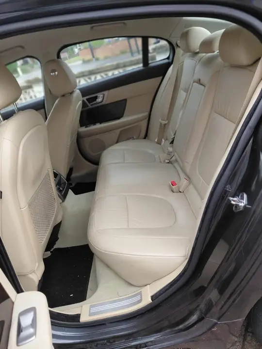 Jaguar Xf 2011 photo 4