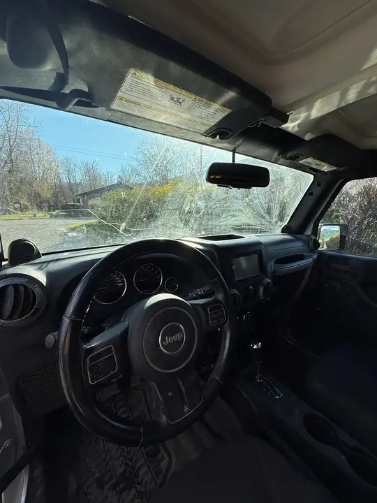 Jeep Wrangler Unlimited 2013 photo 2