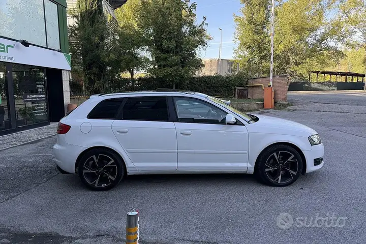 Audi A3 2010 photo 4