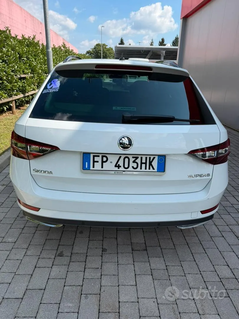 Skoda Superb 2018 photo 5