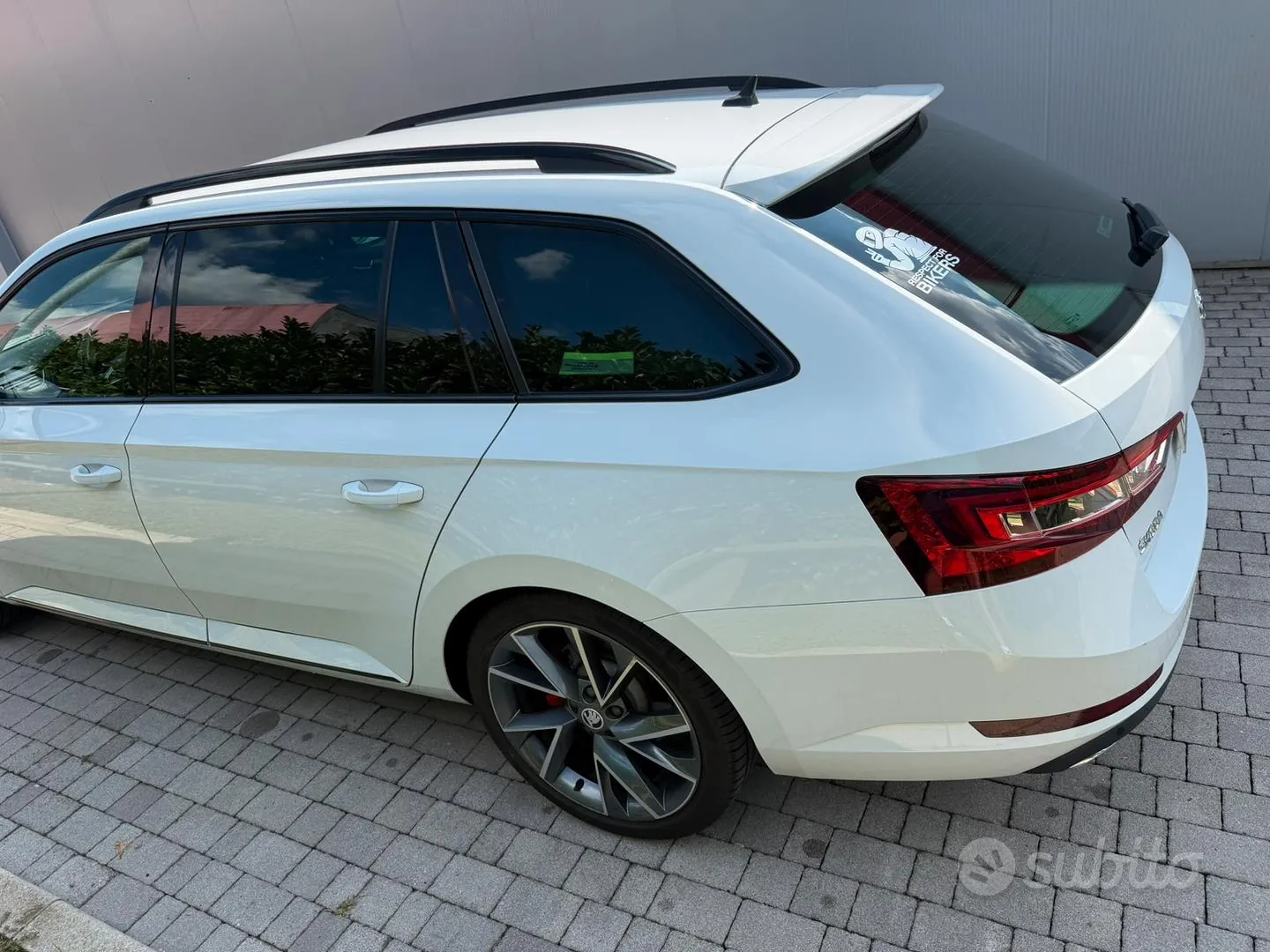 Skoda Superb 2018 photo 3