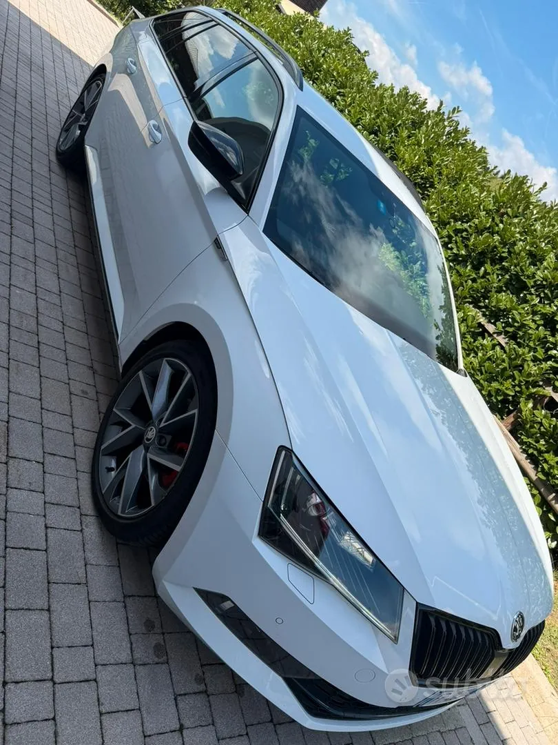 Skoda Superb 2018 photo 4