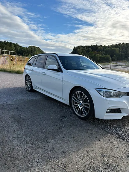 BMW 330I 2017 photo 4