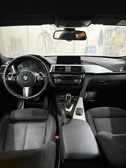 BMW 330I 2017 photo 5
